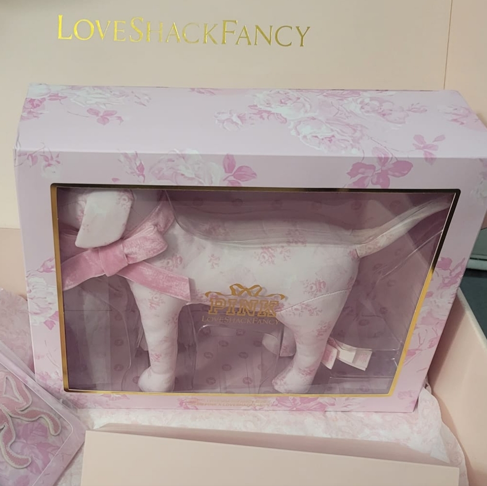 VS PINK X LOVE SHACK FANCY COLLAB LIMITED EDITION PLUSH DOG - Picture 9 of 10